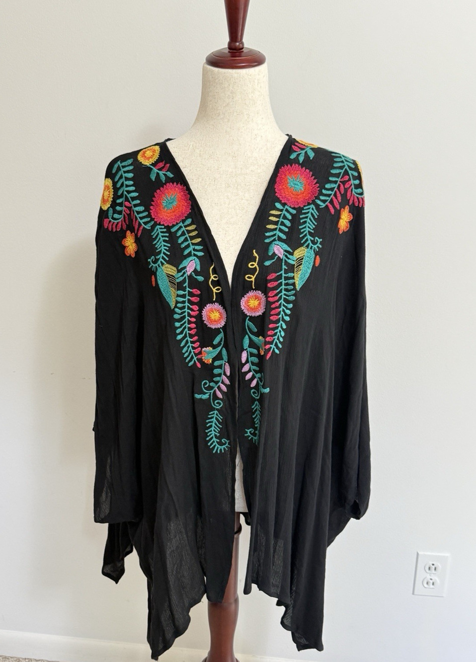UMGEE Floral Embroidered Open Front Kimono Black Multicolor Women S/M